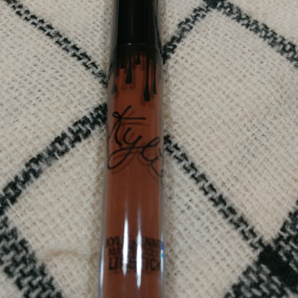 Sold - Picture 3 of 3